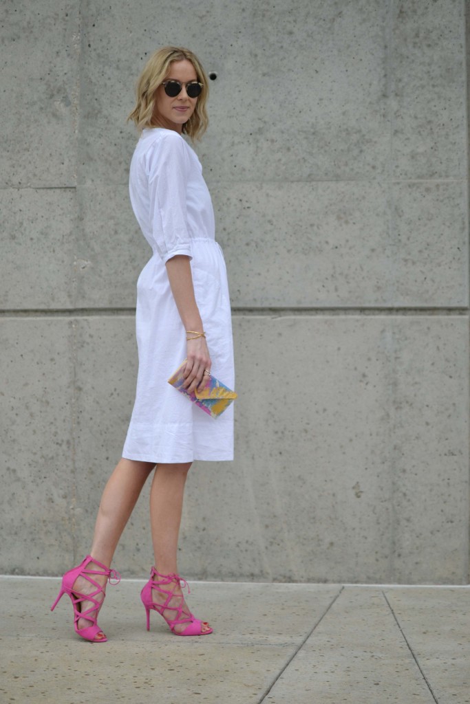 Lesouque clutch, white dress, pink heels, PP ring, Rocksbox bracelet 3