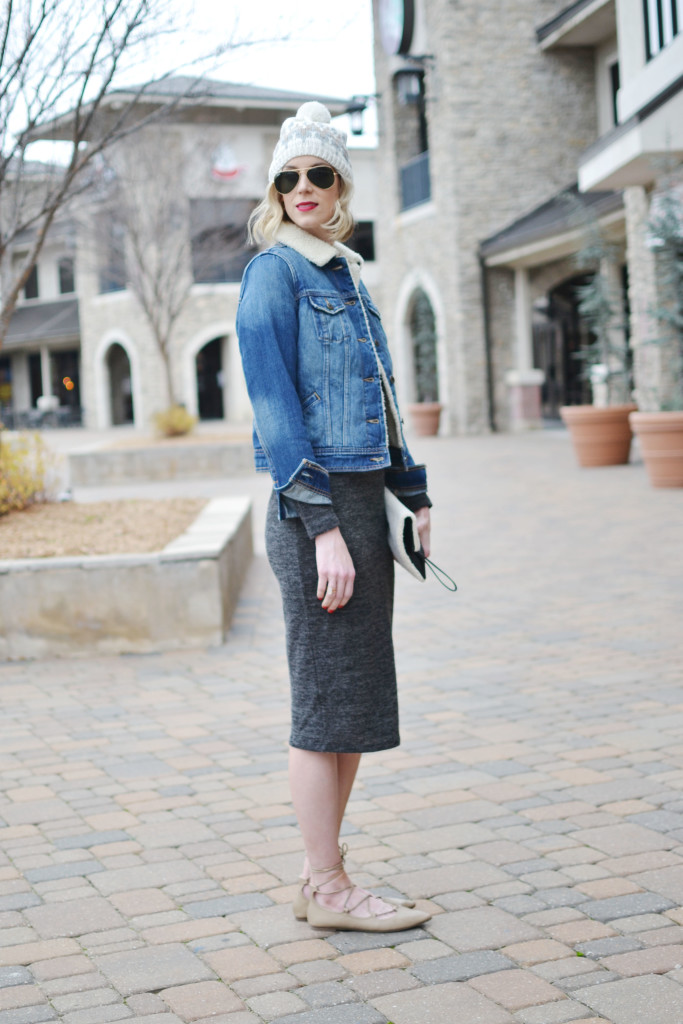 Old Navy beanie, midi dress, tan lace up flats, and shearling jean jacket