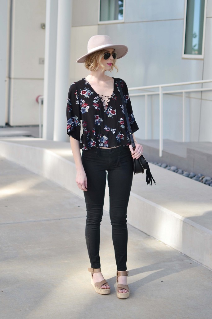 This floral lace up peplum top paired with great accessories makes for the perfect weekend casual look. 