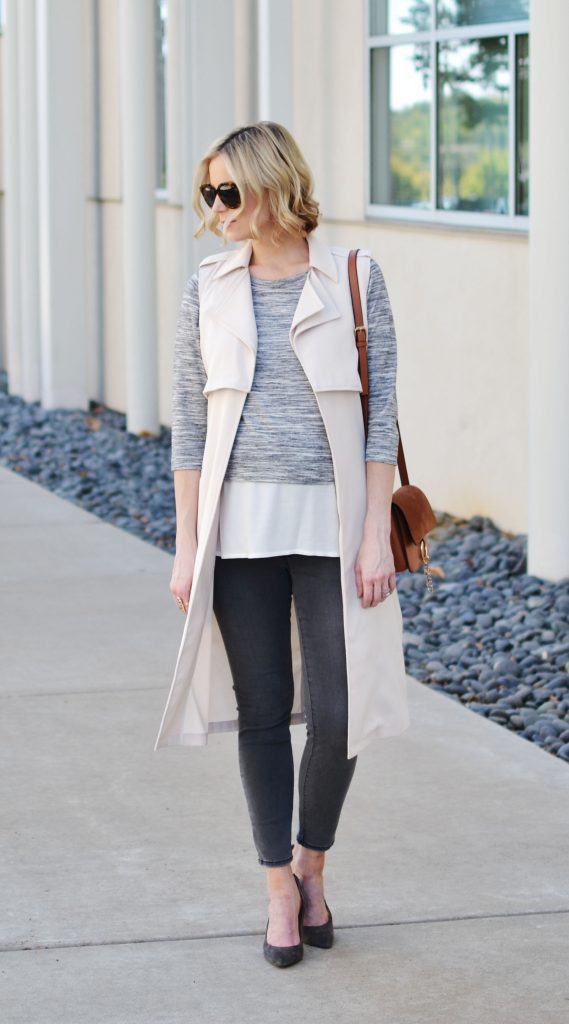 monochrome grey outfit with vest, fall outfit idea, stylish maternity outfit, grey jeans
