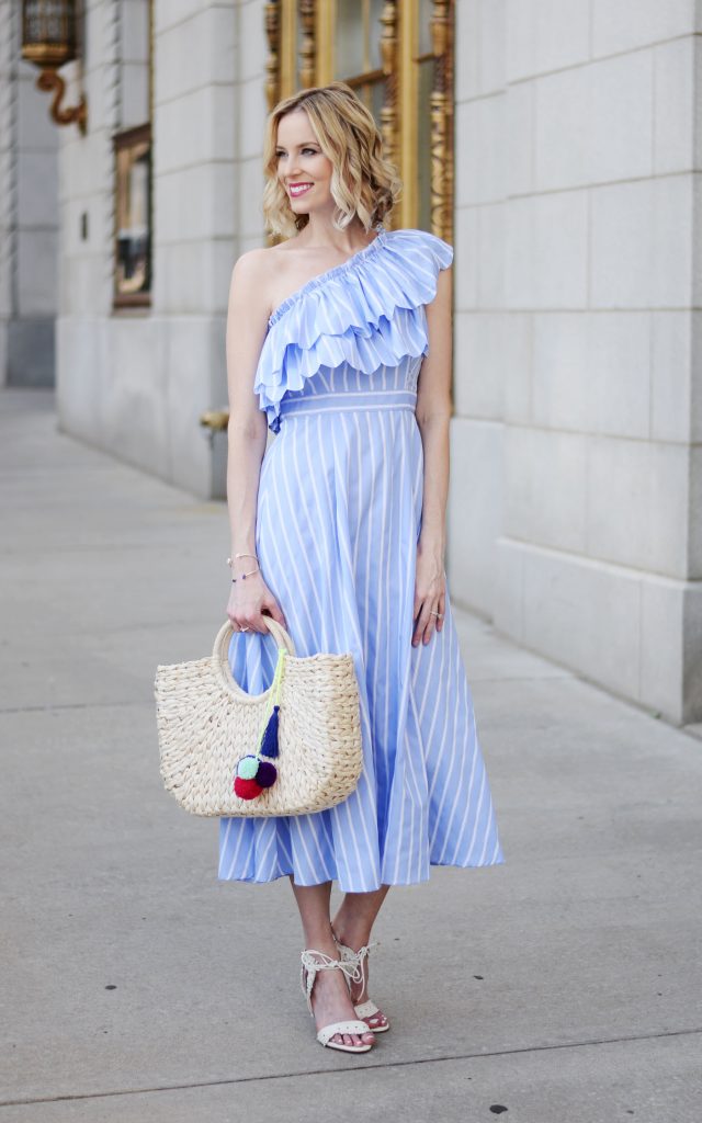 Kendra Scott shopping party and giveaway, one shoulder blue and white ruffle dress, straw bag, white heels