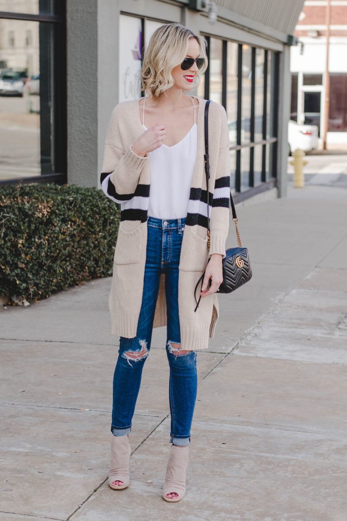 cardigan and jeans outfit