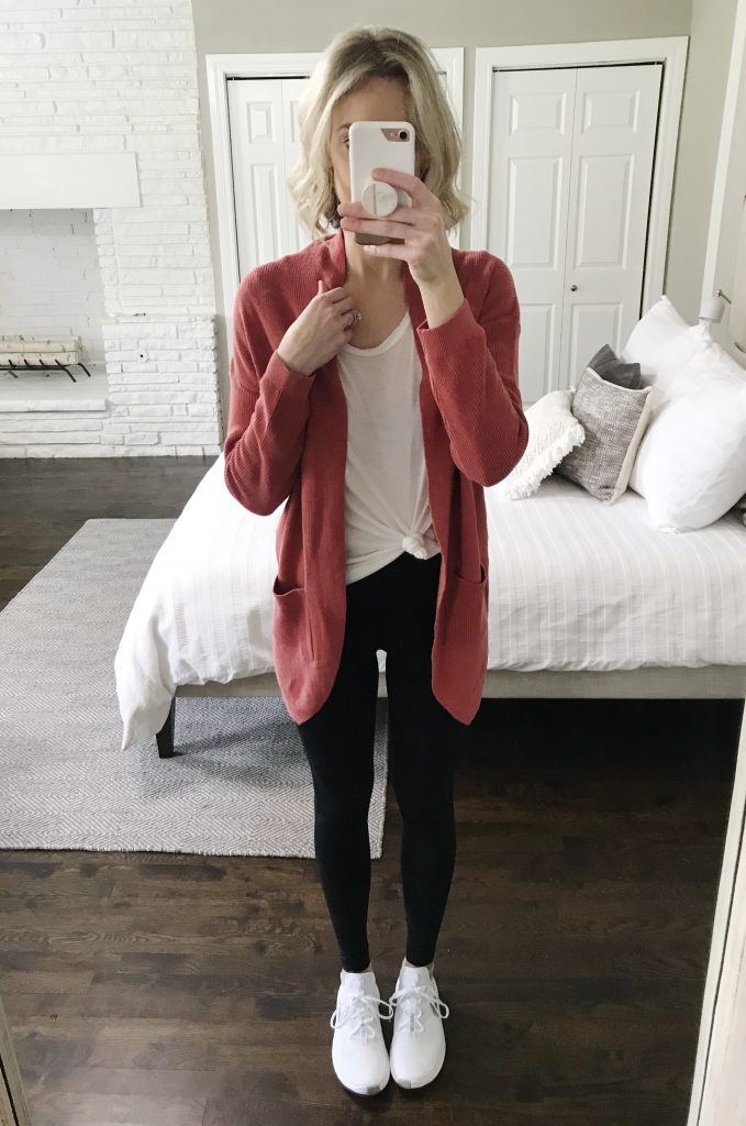 how to wear leggings casually and the best long tops for them; leggings with a cardigan