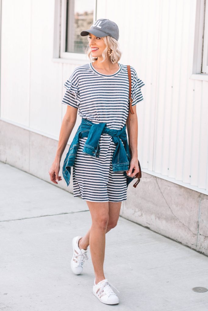 What Shoes to Wear with a Denim Dress -