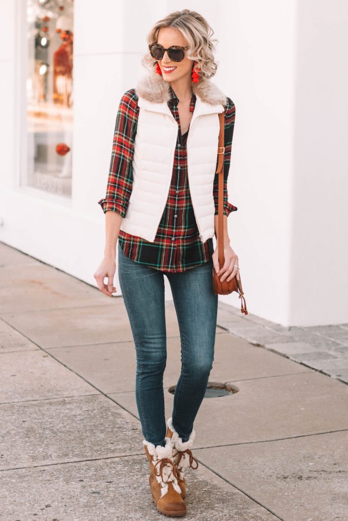 3 reasons to layer with a vest this season #holiday #Christmas #plaid #flannel #Sorelboots #furryboots
