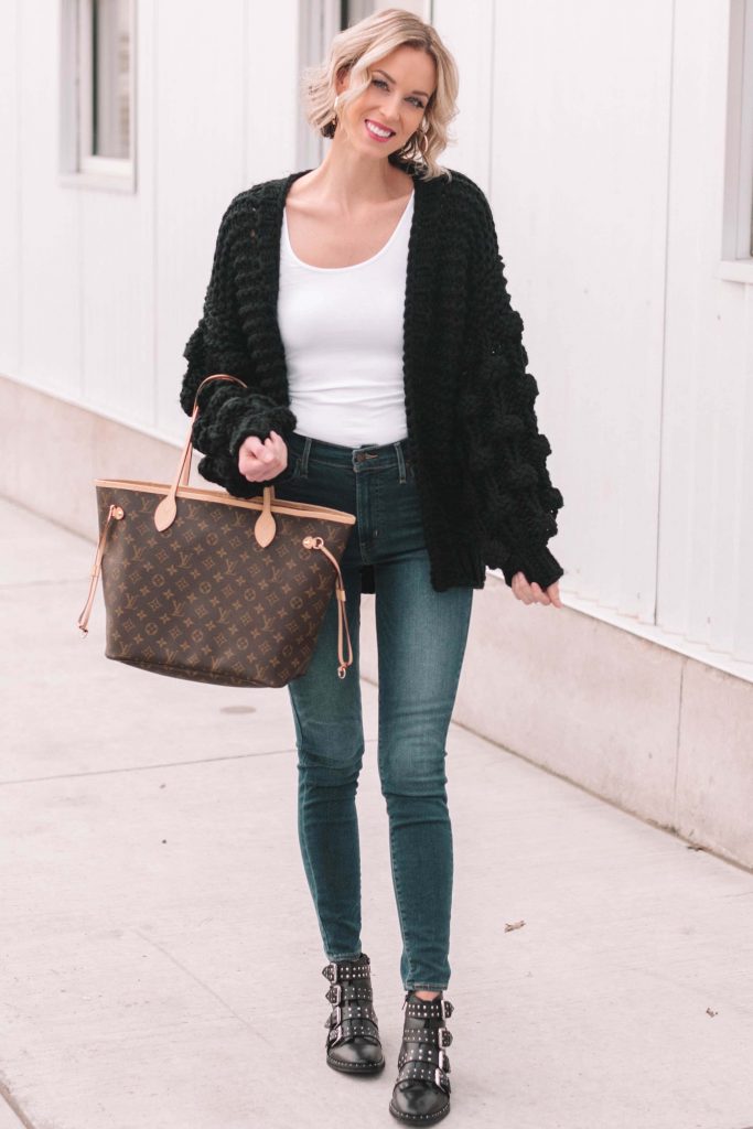 go-to winter outfit combo - jeans and cardigan 