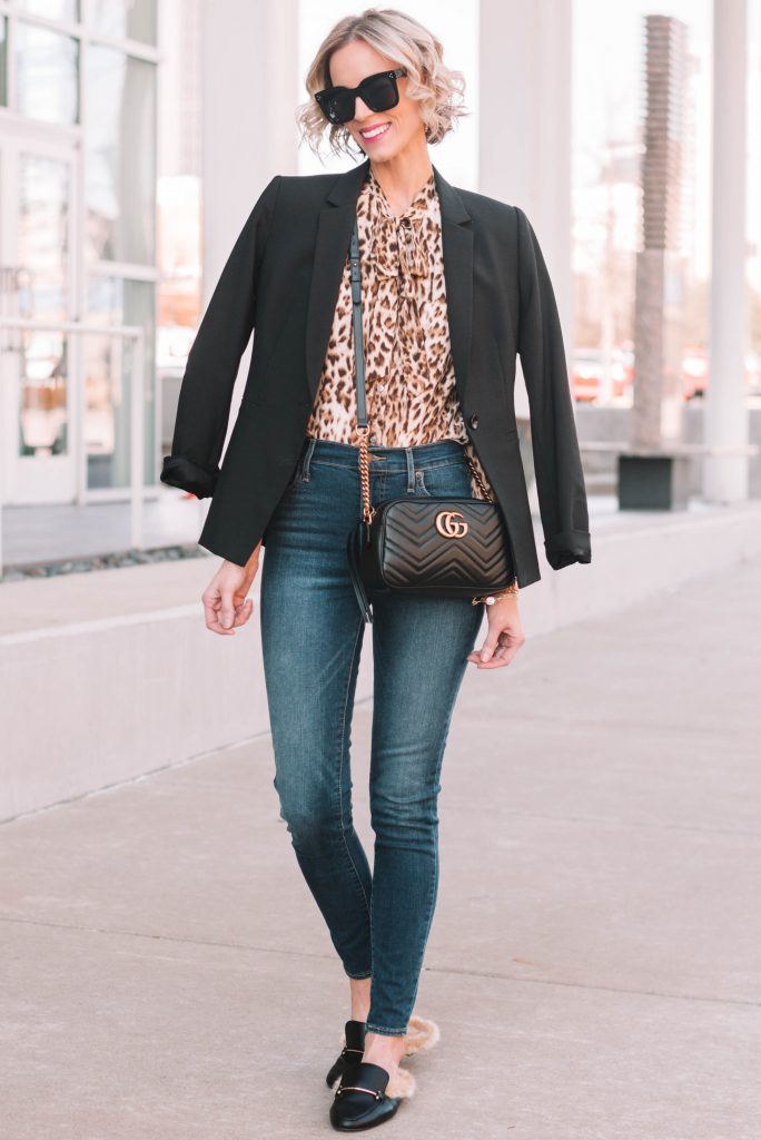 chic leopard blouse with a blazer and skinny jeans