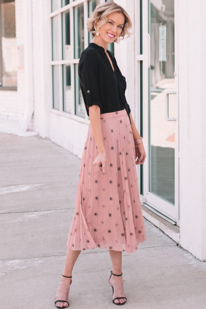 beautiful midi skirt with heels and blouse for spring