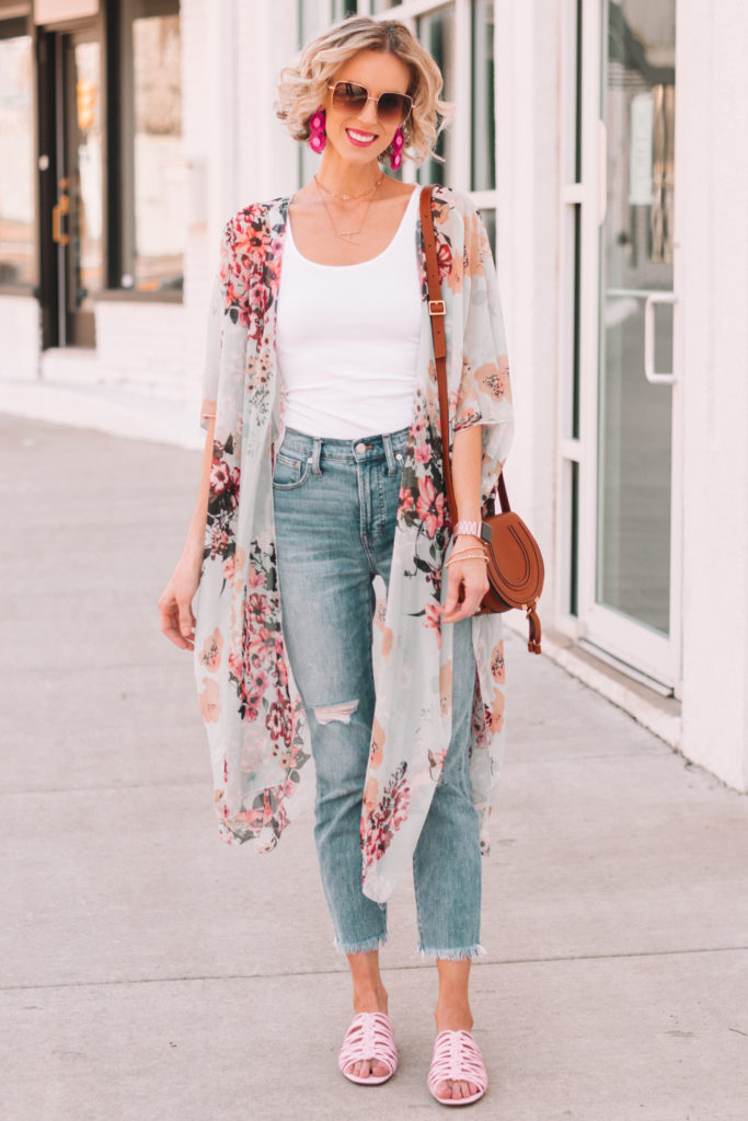 cropped jeans with cute pink sandals, kimono, straight leg jeans, how to wear straight leg jeans
