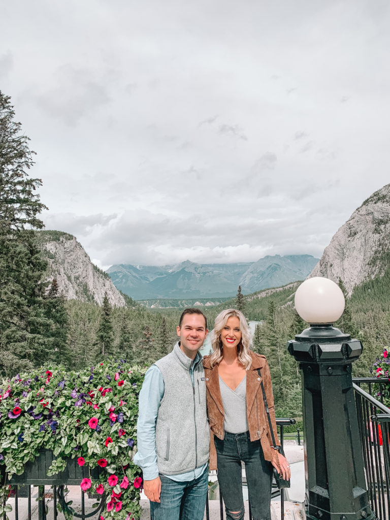 where to stay in Banff, Canada - blog post with Banff travel tips