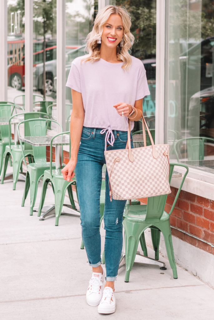 converse outfit, casual mom outfit, cinch front top