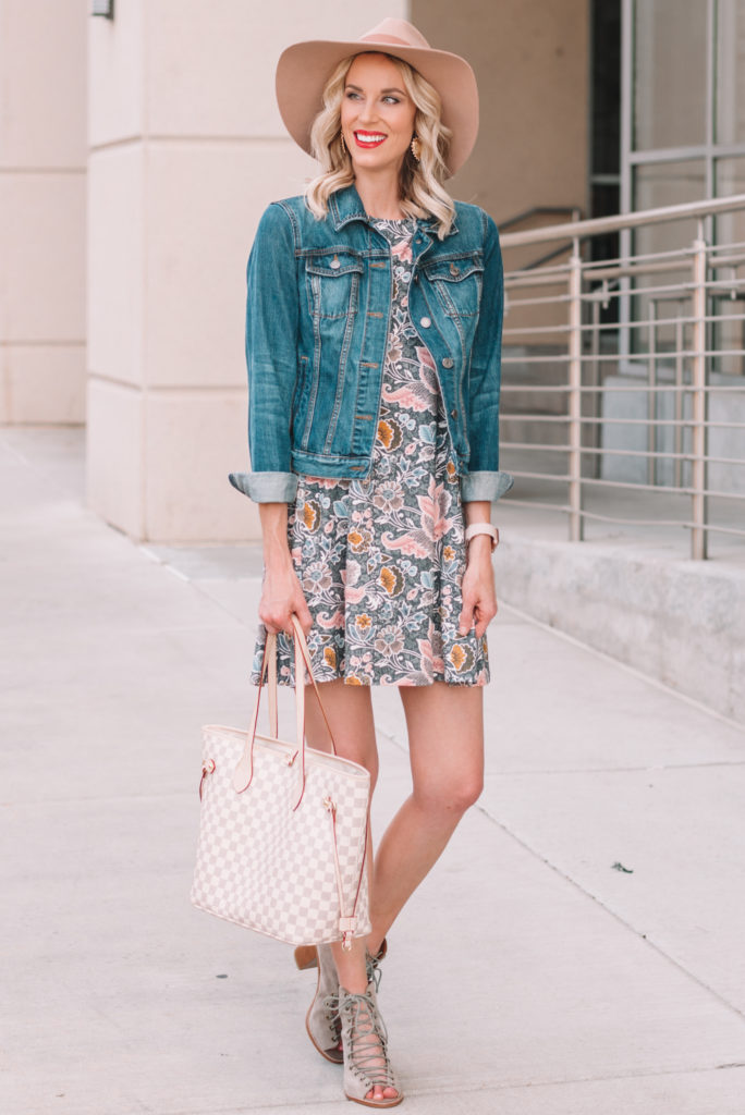 easy tips to make your outfit ready for fall, how to style your look for fall, swing dress with jean jacket, booties, and hat