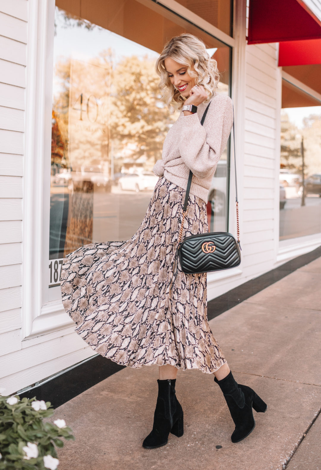 How to Wear a Midi Skirt - 10 Ways to Wear a Midi Skirt - Straight A Style