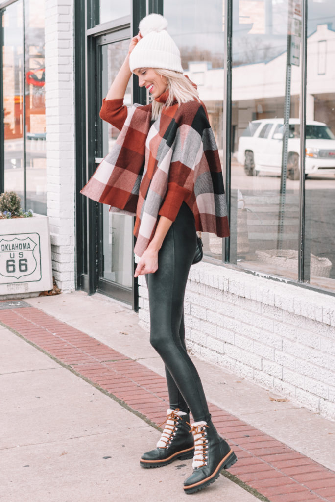 poncho and black leggings with hiker boots, how to wear a poncho with leggings