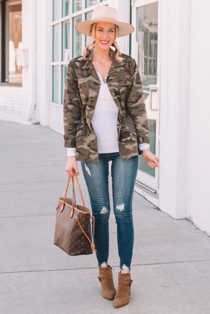 camo utility jacket outfit