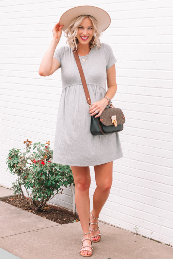I am in love with this casual cotton dress from Pink Blush. The material is super soft and comfortable not to mention bump flattering.