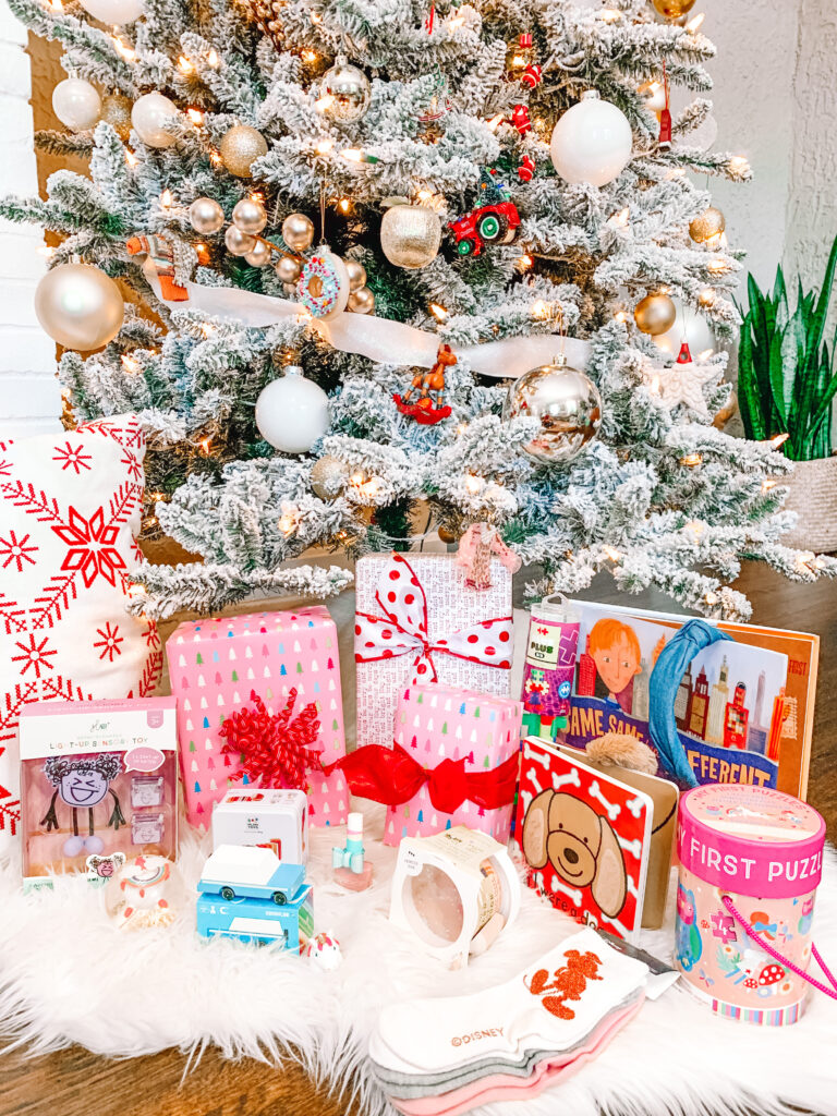 I've got you covered with an awesome kids stocking stuffer gift guide with Utica Square! You'll find unique and fund gifts all under $20!