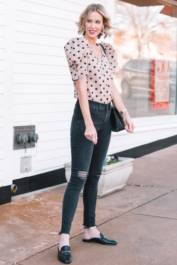 If you're looking for a cute and casual puff sleeve top for this spring, look no further!