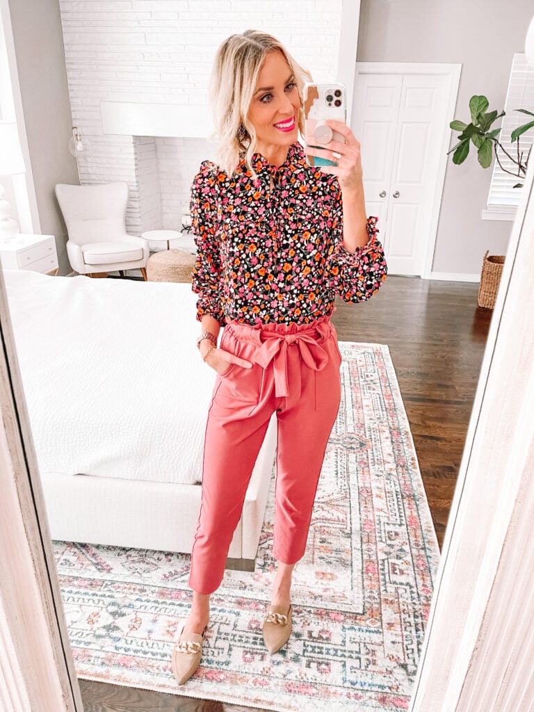 Sharing this gorgeous fall floral blouse as part of my Walmart fall try on haul! It's perfect for with with these fun pink pants. Nothing over $33 and everything is mix and match! 