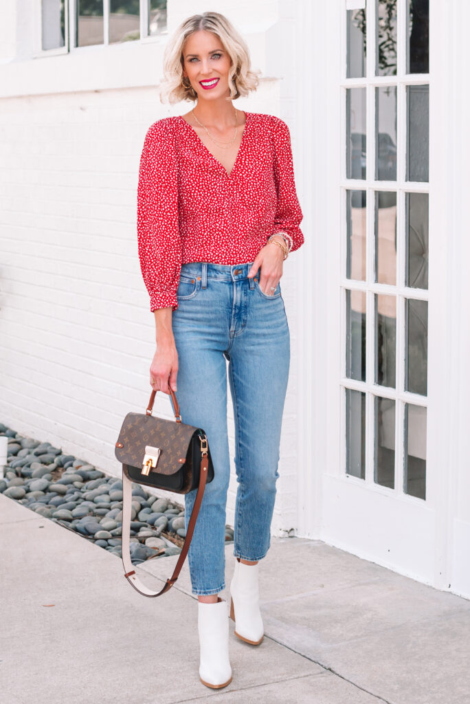 Are you looking for the perfect slim straight jean? Then you'll want to read this perfect vintage jeans by Madewell review!