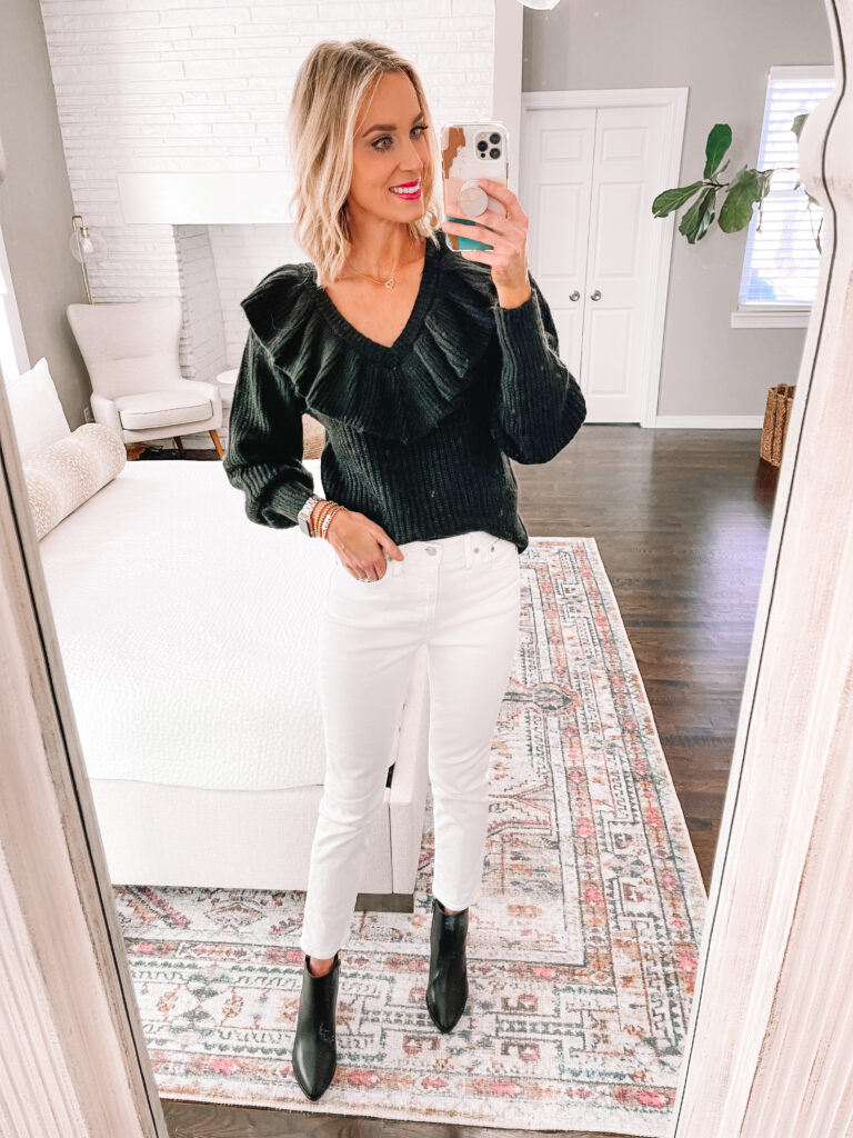 Are you looking at your closet wondering how to wear white jeans in winter? I've got you covered today! I'm sharing 6 easy ways to style your white jeans for winter. I loved a bold black and white pairing. 