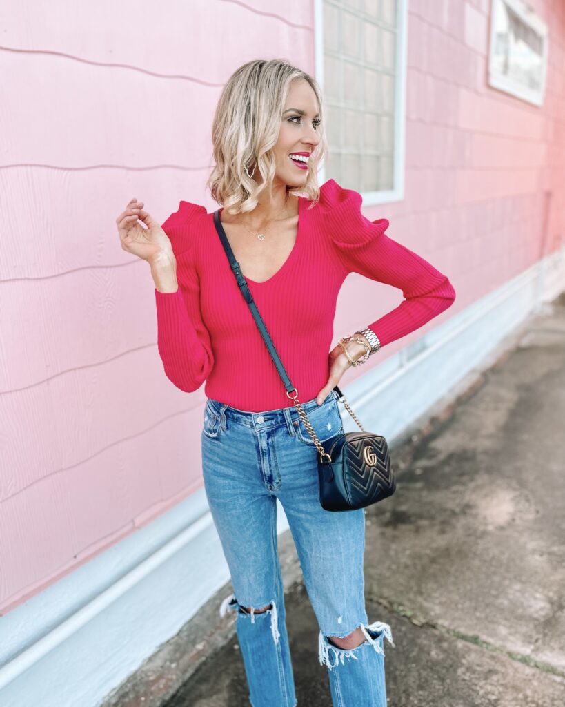 I am OBSESSED with this v-neck puff sleeve sweater! I love the color and flattering v-neck. The puff sleeves create such a great shape too. If you haven't given the silhouette a try yet, don't be afraid. 