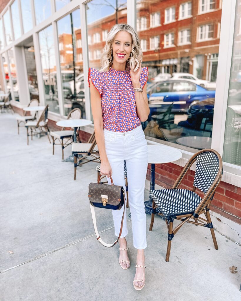 I love wearing white in spring! Today I am sharing how to wear white jeans in spring including 13 outfits and 4 no fail combos to try. Bold prints on top are always my favorite pairing!