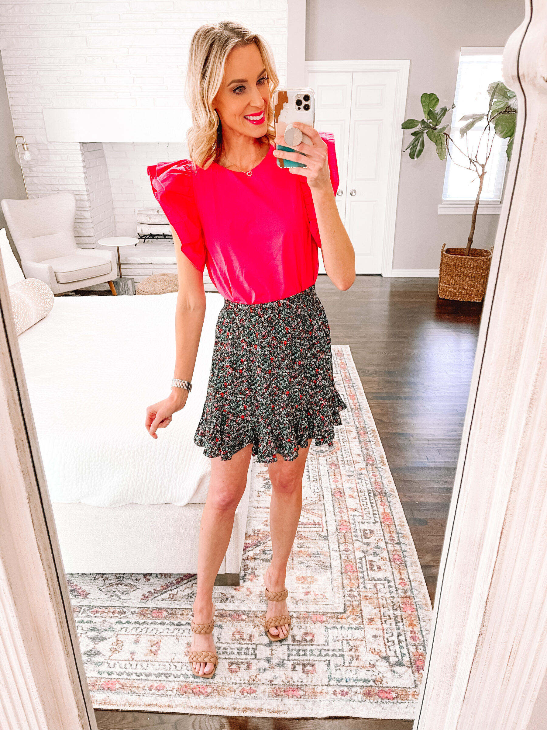 5 Ways to Style a Short Floral Skirt - Straight A Style