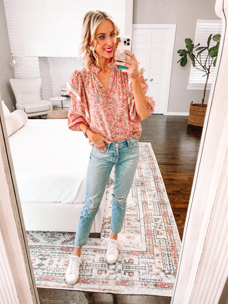 today I am breaking down how to wear white sneakers from dressy to casual! You'll get 15 different outfit examples with easy how to tips! Try your sneakers with jeans and a blouse for a dressy yet casual outfit. 