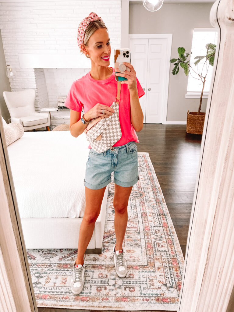 Looking for some cute casual spring and summer outfits? Or do you need casual outfits for moms that aren't leggings? I've got you covered with four easy outfit formulas that will keep you casual yet feeling cute while staying affordable.