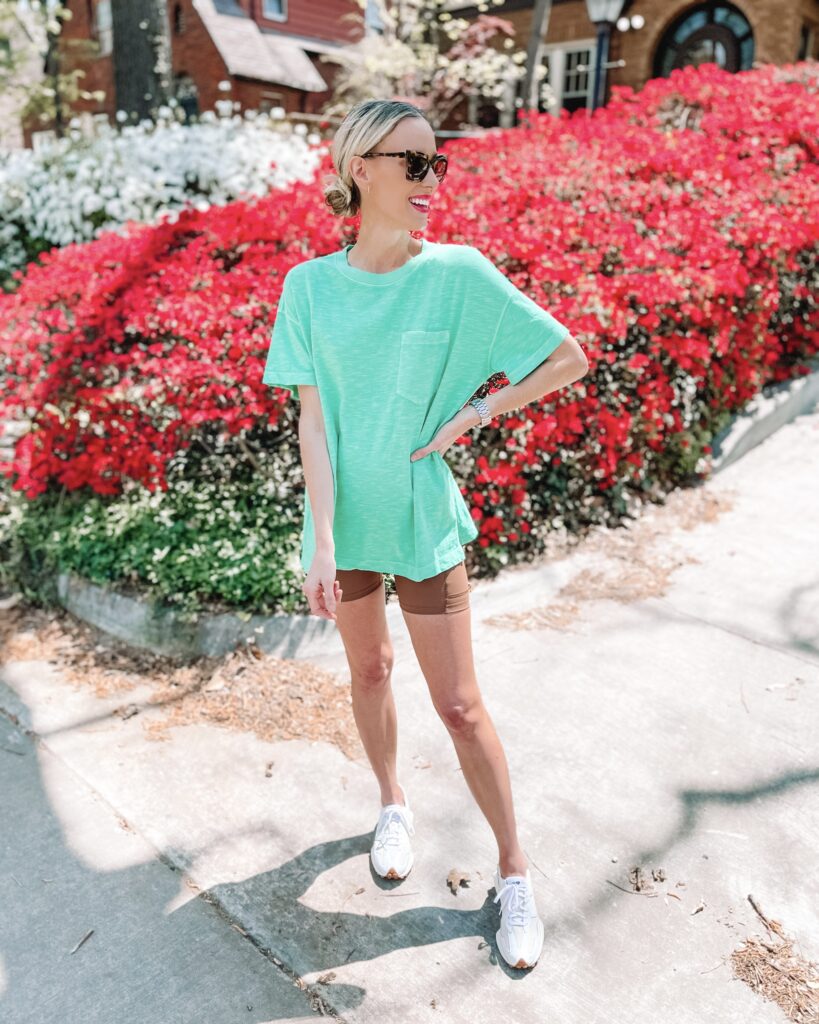 I'm rounding up some cute athleisure outfit ideas so I will have my summer mom outfit ideas ready! Click for 5 easy outfit formulas to follow starting with an oversized tee and bike shorts like this!