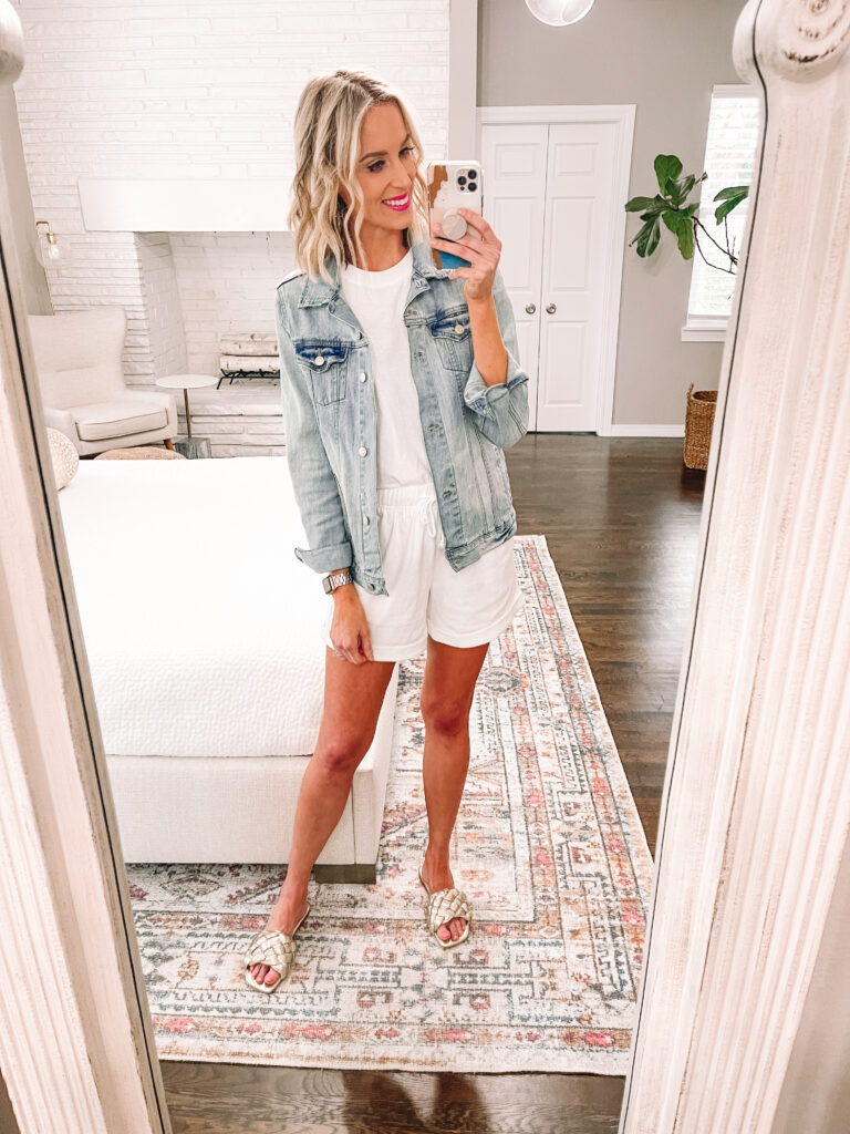 I'm rounding up some cute athleisure outfit ideas so I will have my summer mom outfit ideas ready! Click for 5 easy outfit formulas to follow. I love a good matching set!