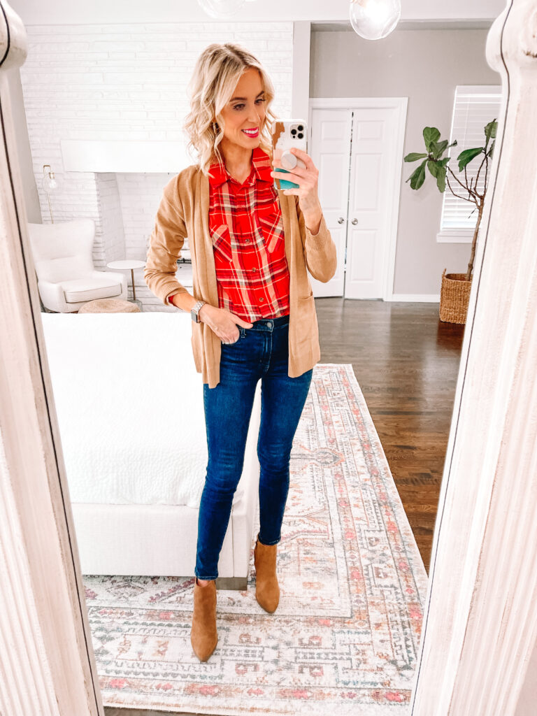 I have a HUGE fall Walmart try on haul with a ton of really cute, affordable fall outfit ideas. I found some really awesome buys! I am obsessed with this $14 plaid flannel top paired with this $15 cardigan!