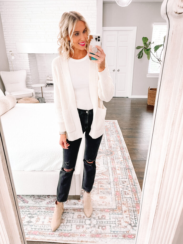 I LOVE a good cardigan in the fall. There is just something about feeling all cozy and layered. I wanted to round up 7 fall cardigans $45 and under for you today! This waffle knit cream is one you will reach for over and over. 