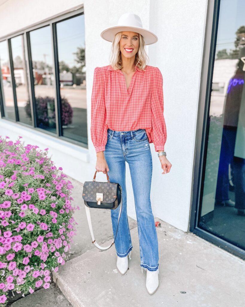 Flare jeans are super flattering and can really elongate your legs! Today I am sharing a fun post all about how to style flare jeans including 4 easy outfits. 