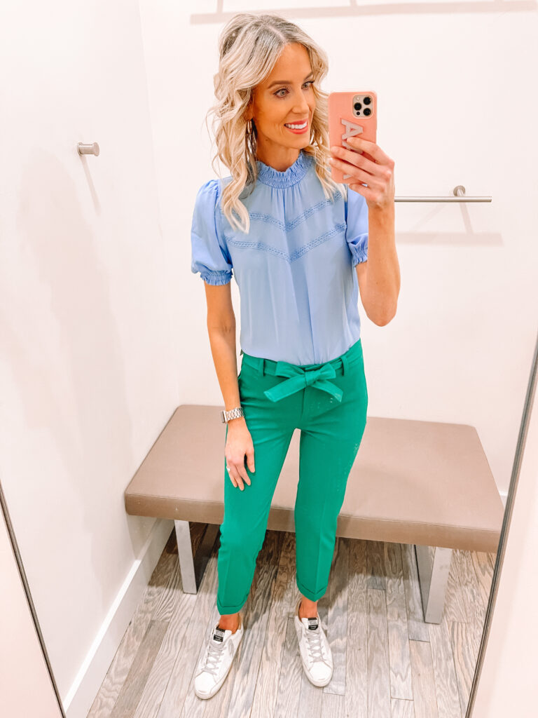 Huge LOFT spring try on haul with work outfits, dresses, blouses that you can wear for work and weekend, and more! How fun is this green and blue pairing for work?
