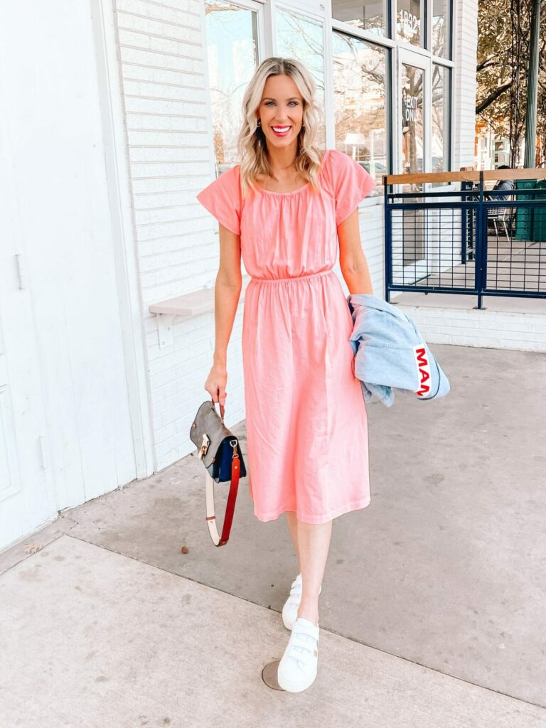 today I am breaking down how to wear white sneakers from dressy to casual! You'll get 15 different outfit examples with easy how to tips! Try your sneakers with dress for a casual yet cool outfit.