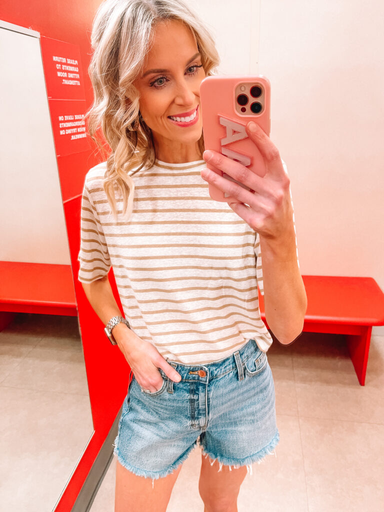 I'm back today with another really fun spring Target try on with pieces for spring featuring everything from work to weekend, vacation and casual at home looks! You don't want to miss these jean shorts. 