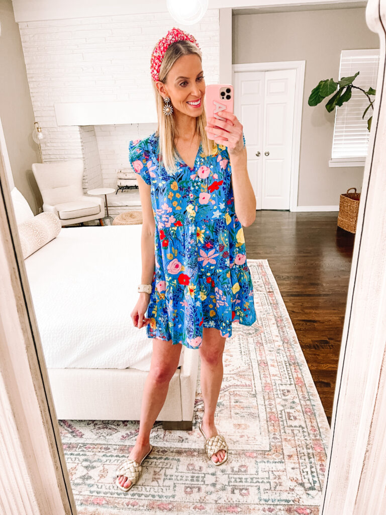 Sharing a pretty Avara try on haul with some gorgeous spring blouses and dresses perfect for Easter! I love this blue floral!