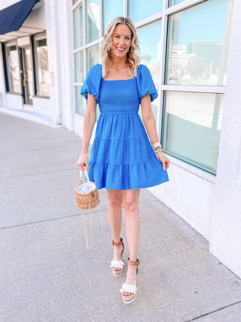 I'm rounding up the best of Amazon short dresses today just in time for spring and summer. These will take you from the beach to weddings and everything in between! You'll love this puff sleeve blue short dress.