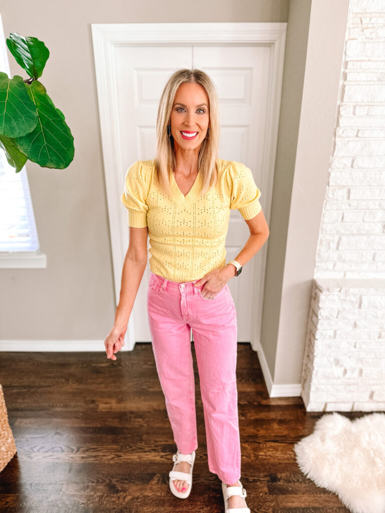 Are you a color lover like me and want some help putting outfits together? Or are you stuck in your neutral loving rut and need some bright inspiration? I have 8 bold outfit color combinations to try that will leave you a color mix master! You will love yellow and pink!
