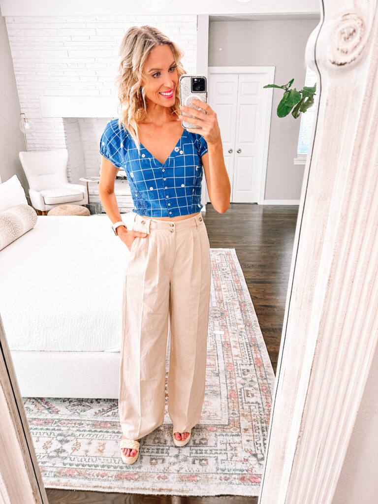 Sharing about the fall pants trends with Madewell to keep you up to date and feeling good! These wide leg trousers can be styled so many ways. 