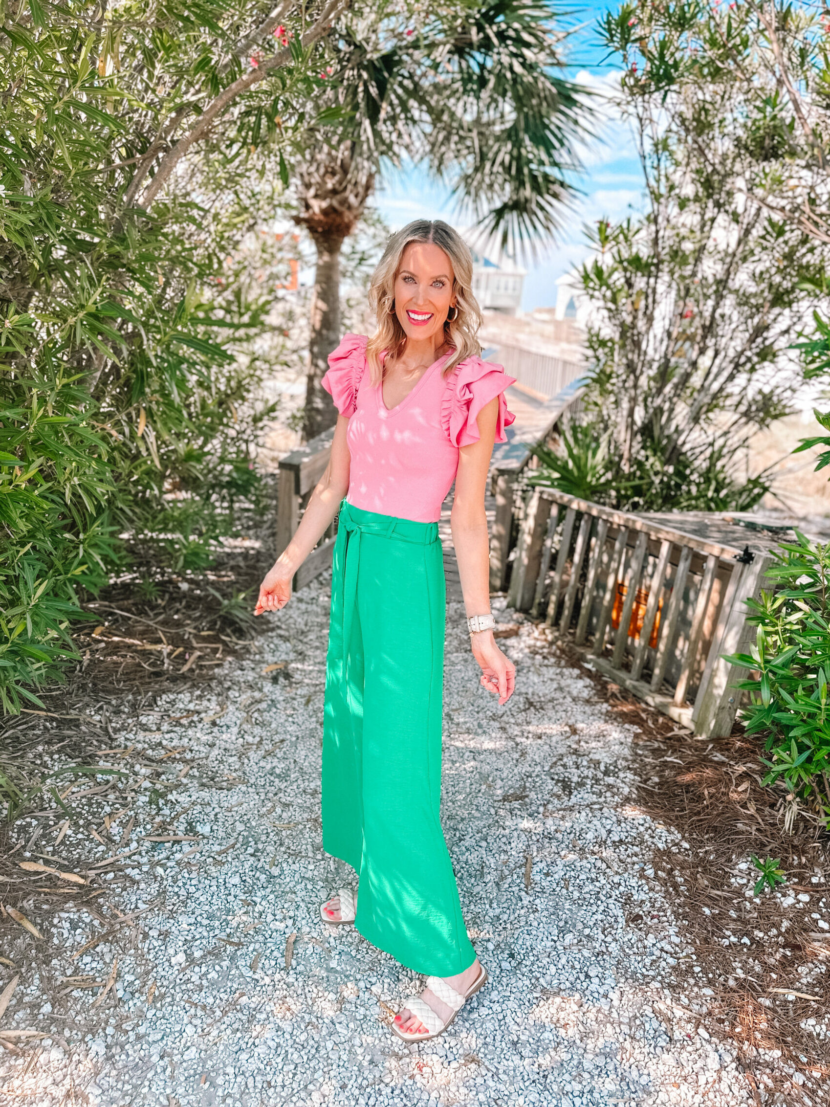 Are you a color lover like me and want some help putting outfits together? Or are you stuck in your neutral loving rut and need some bright inspiration? I have 8 bold outfit color combinations to try that will leave you a color mix master! Pink or coral and green is one of my favorite combinations. 