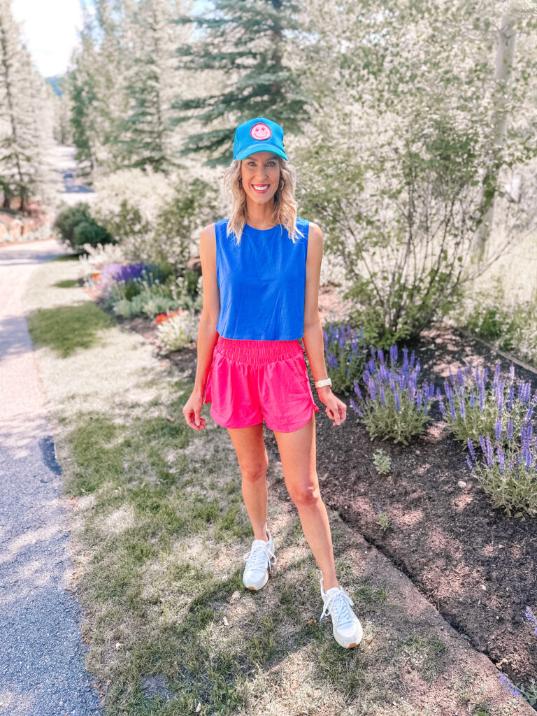 Are you a color lover like me and want some help putting outfits together? Or are you stuck in your neutral loving rut and need some bright inspiration? I have 8 bold outfit color combinations to try that will leave you a color mix master! Don't forget athletic wear! Mixing brights together on it can be so fun like this blue workout tank and pink gym short combo! 