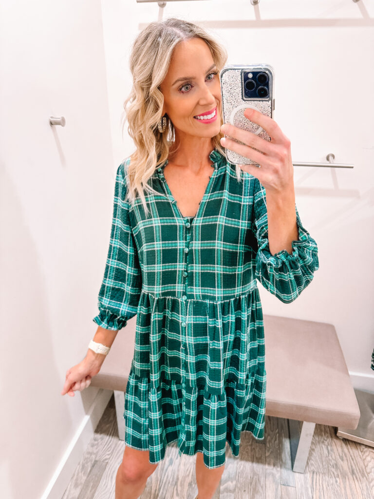 You guys I have a HUGE LOFT try on haul for you. I am talking HUGE. 13 fall outfits styled for you with business casual outfit ideas, fall family photo dresses, work to weekend looks, and more! I love this plaid dress for a fall family photo outfit. 