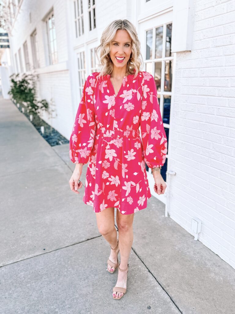 You will love this gorgeous $28 Walmart floral dress! The bold pink floral is so pretty and the elastic waist is really flattering. 
