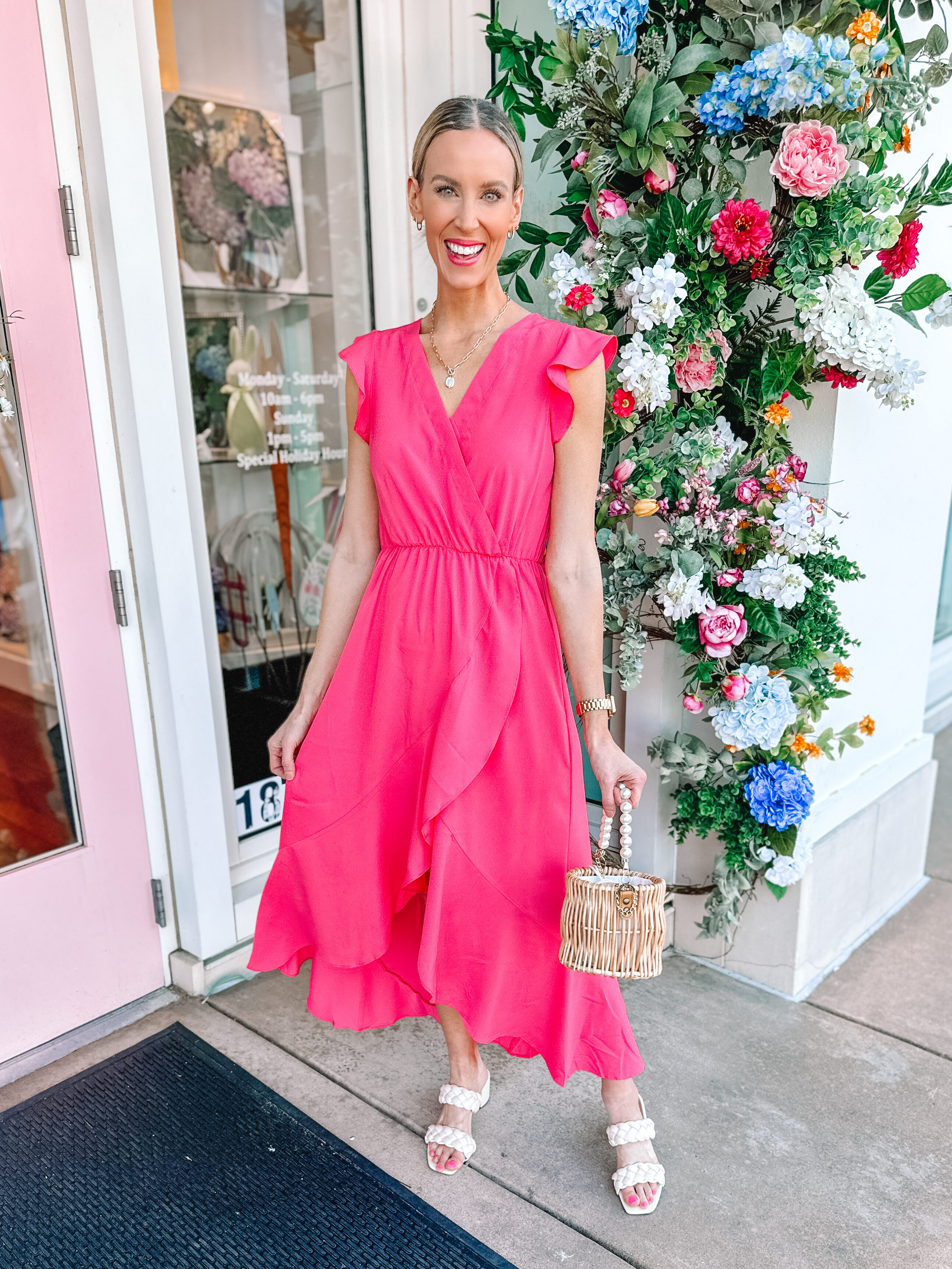Sharing a Walmart dress try on haul all $29 and under! Each is available in multiple colors and perfect for spring and summer! This pink flutter sleeve is gorgeous!