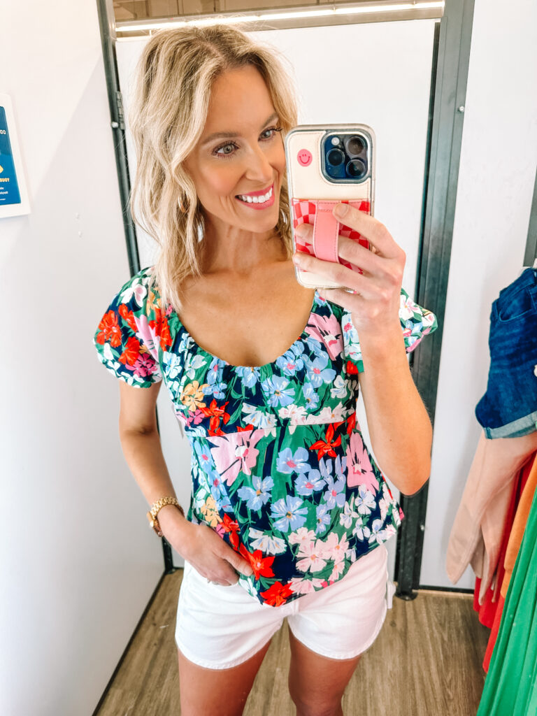 This floral printed top paired with these white jeans is one of my favorite spring outfits from my Old Navy try on haul!