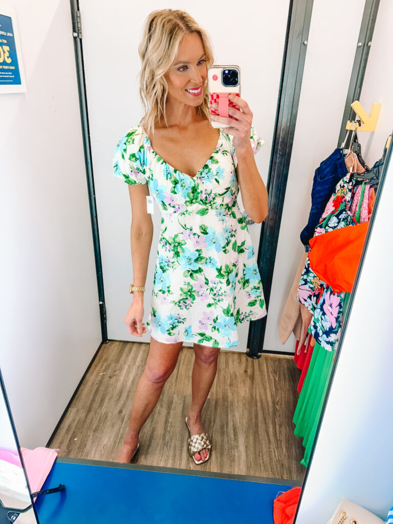 I love this spring floral short dress from my Old Navy try on haul! 