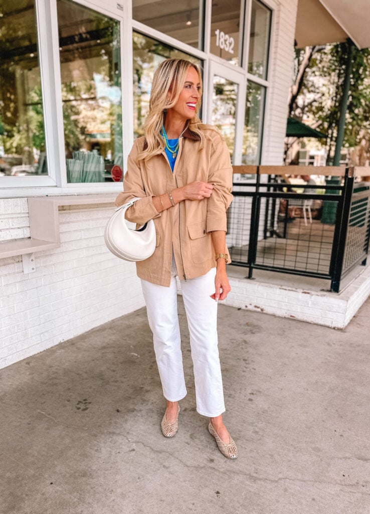 Barn jackets are the IT jacket of the season. Today I am giving you all the tips on how to wear a barn jacket including 4 different ways to style them! I love this longer one with jean jeans and a bright sweater.